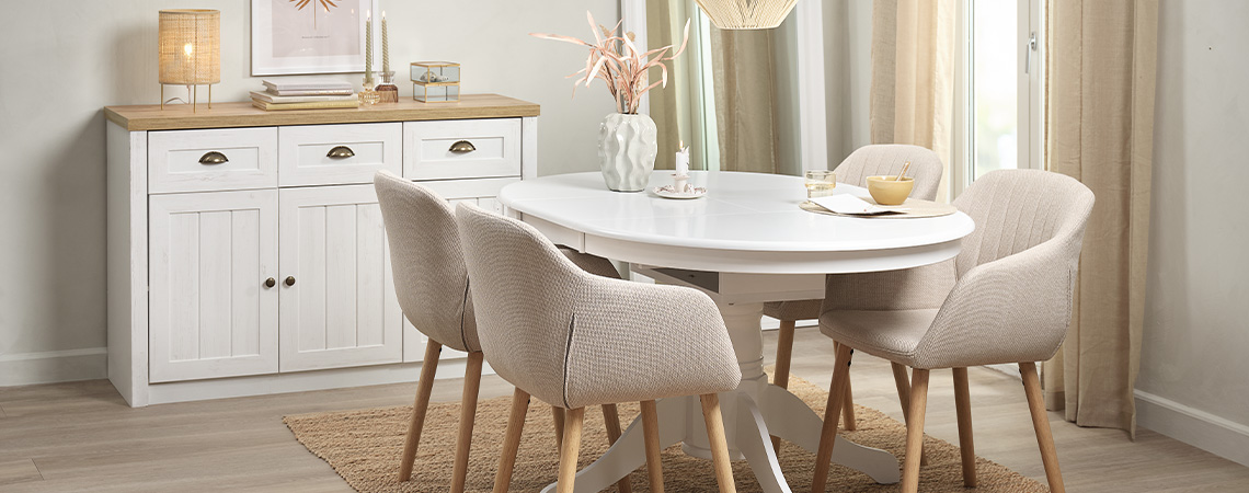 Oppbevaringsmøbler som en romslig skjenk er perfekte for daglig oppbevaring i hele hjemmet 