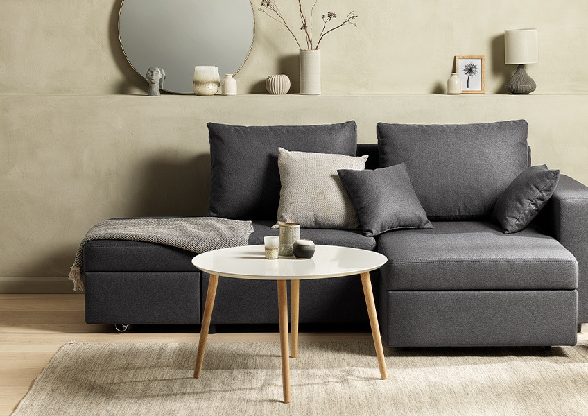 Elegant og minimalistisk sofabord med hvit bordflate