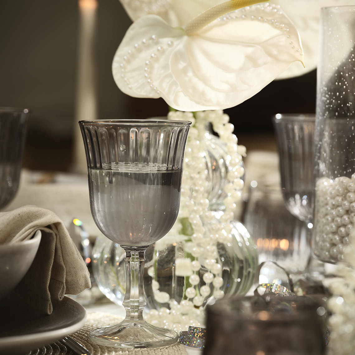 FRIDOLIN vinglass Vinglass på dekket bord