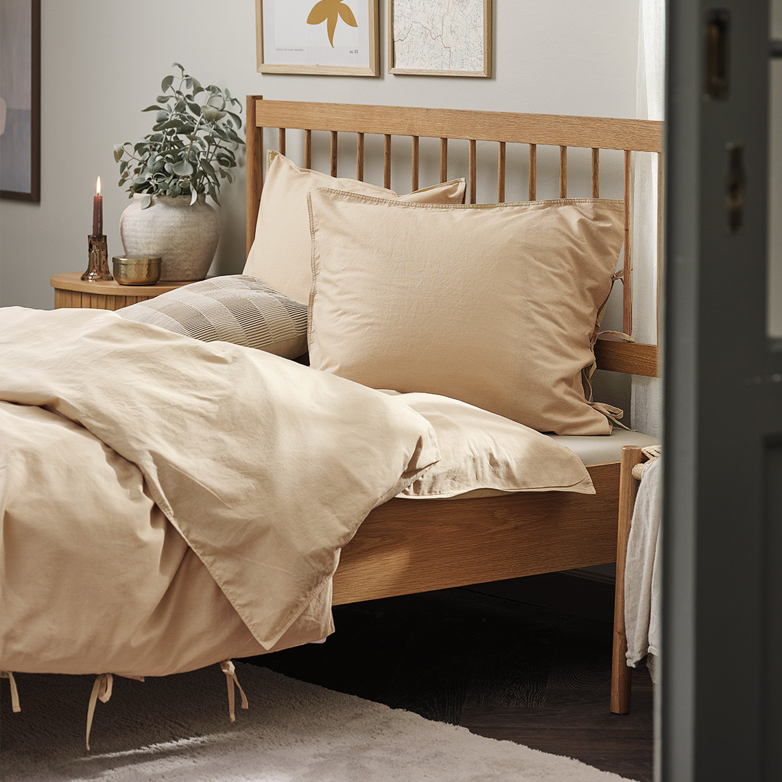 SELMA sengesett i vasket bomull Vasket bomullssengetøy, med dyne- og putetrekk