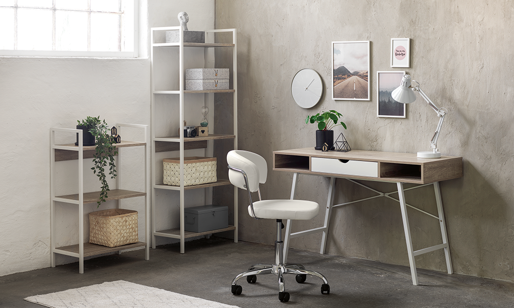 Den perfekte arbeidsplassen hjemme | JYSK Lag et hjemmekontor i stuen – et rom flere muligheter | JYSK