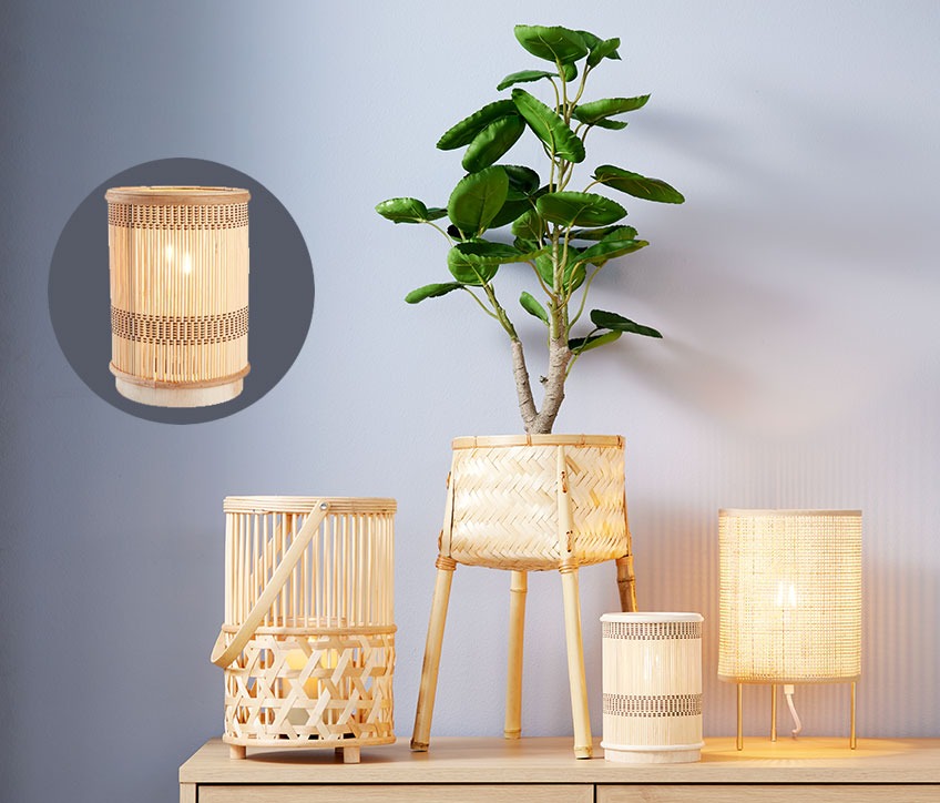 Lanterne, bambus krukke, batterilampe og bordlampe