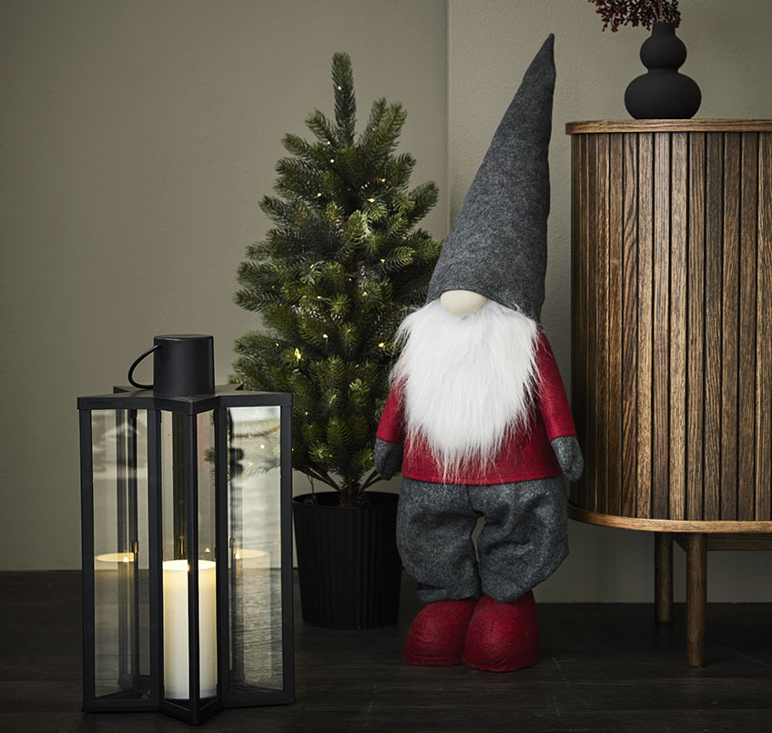 RHODOLIT lanterne, BERLINGR kunstig juletre og HALM julenisse Svart lykt, kunstig juletre og julenisse