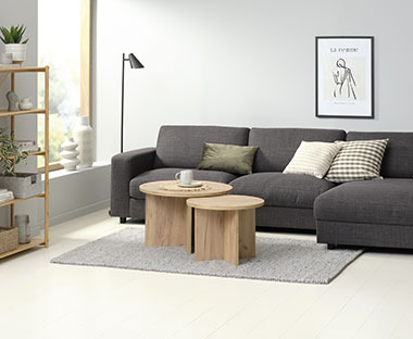 Runde sofabord i to ulike størrelser, passer godt sammen som et sett